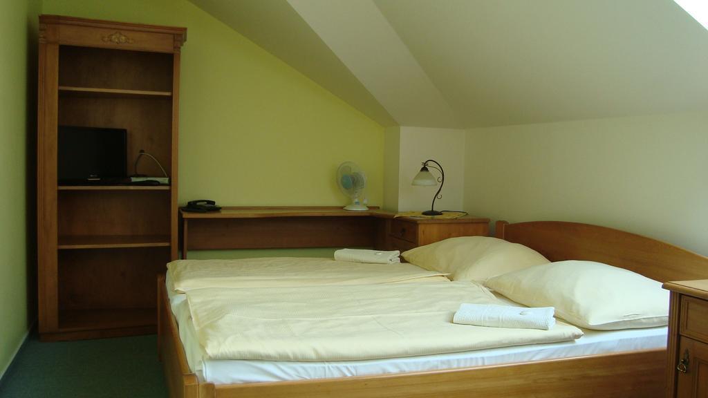 Hotel Krakonos Trutnov Kültér fotó